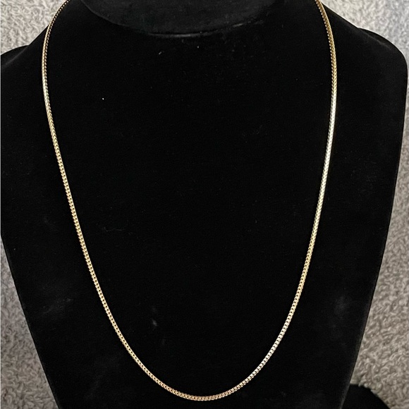 *SOLD* 14K Rounded Box Chain 18" - Picture 2 of 7